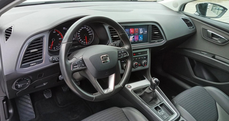 Seat Leon cena 69900 przebieg: 84818, rok produkcji 2018 z Poznań małe 562